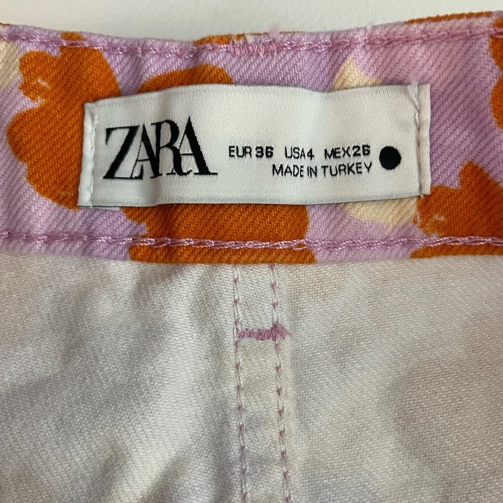 Zara The 90’s shorts - Picture 2 of 11